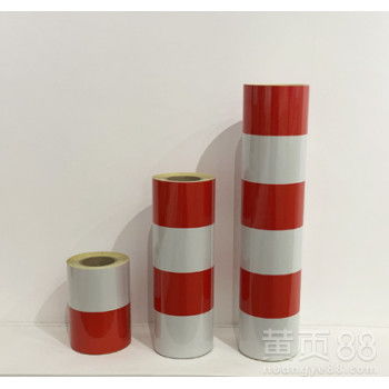 江苏红白直纹广告级反光膜 优异性能与广泛应用