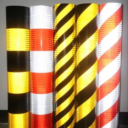 端头反光膜波形护栏 交通安全的重要守护者